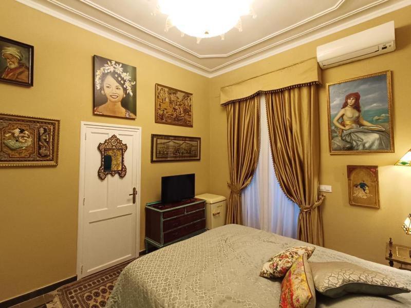 Chambre Historique Dans Le Centre De Дения Екстериор снимка