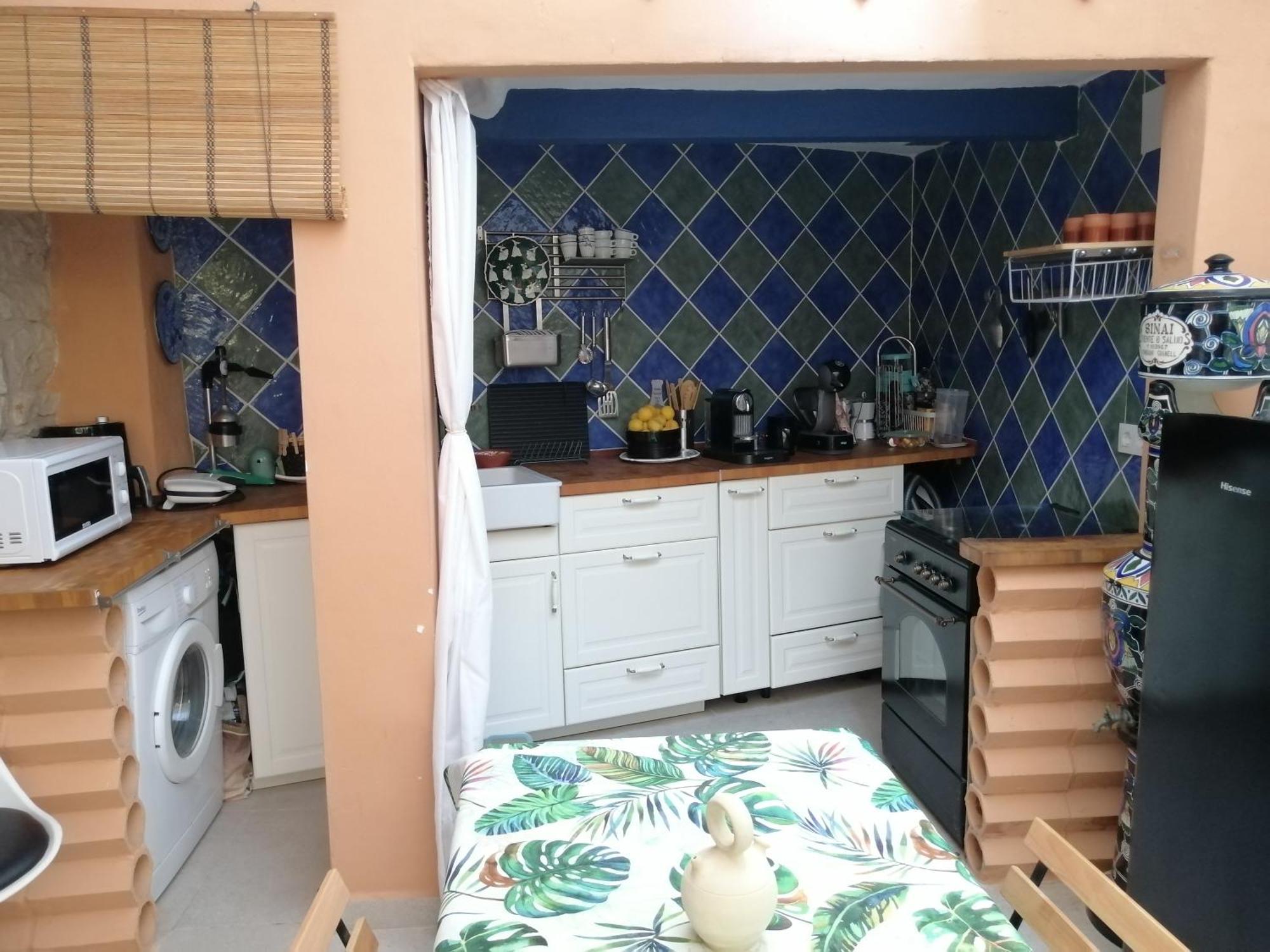 Chambre Historique Dans Le Centre De Дения Екстериор снимка